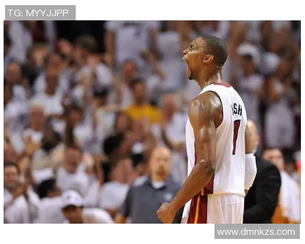 詹姆斯在对阵猛龙的七个后仰投篮精彩瞬间回顾与分析